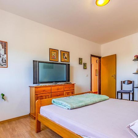 Gorgeous Apartment In Pula With Kitchen Экстерьер фото